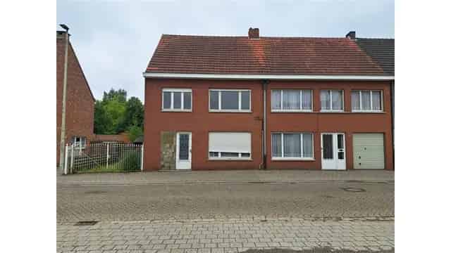 Te renoveren woningen met garages Oostmalle