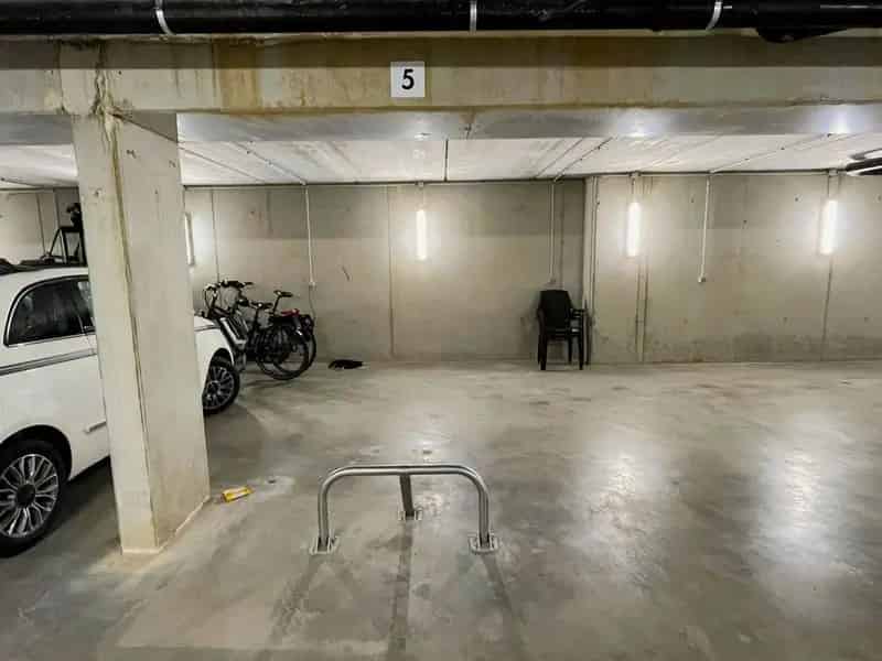 Parkeerplaats Te Huur , 100, Torhoutse Steenweg, Brugge, West-Vlaanderen