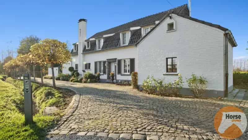 RUMMEN - Charmant landhuis op idyllische locatie op 1ha54