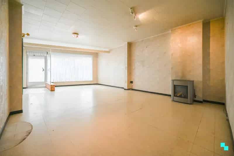 Centraal gelegen woonst met drie slaapkamers te Izegem