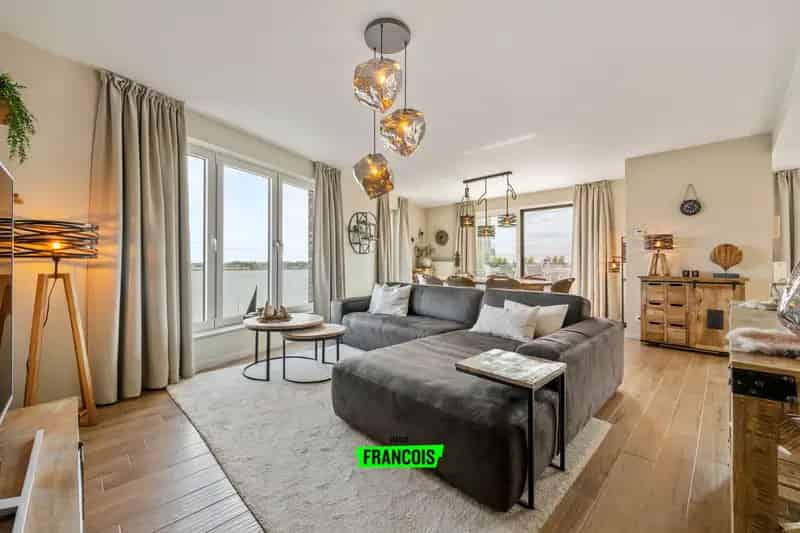 Stijlvol appartement op unieke locatie aan de Spuikom te Bredene.