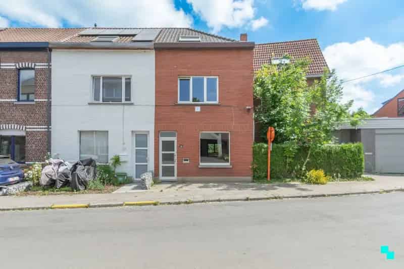 Te renoveren woning nabij station van Merelbeke