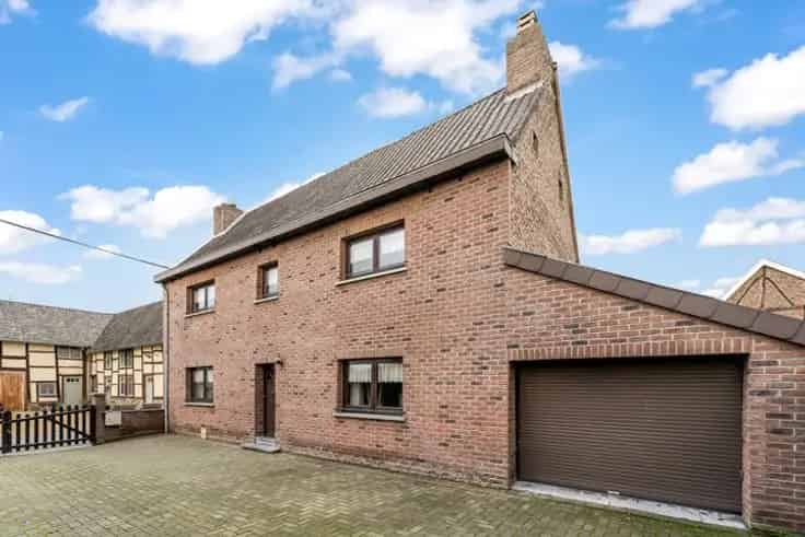 Huis Te Koop Te Renoveren gezinswoning Voerstreek