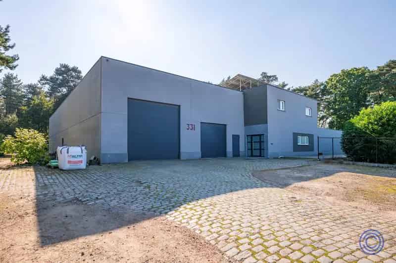 Huis te huur Herentals: Magazijn 466m² & Luxueuze Woning 367m²