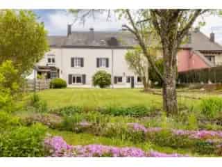 Huis te koop Chantemelle 4 slaapkamers grote zolders