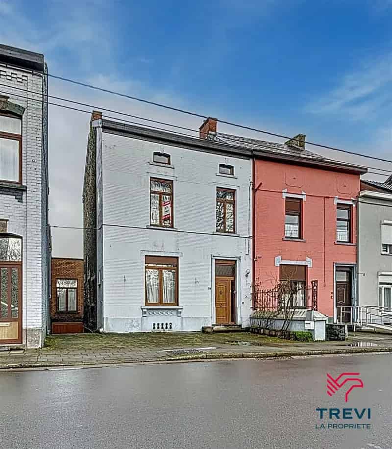 Te renoveren 4 slaapkamerhuis met tuin en studio