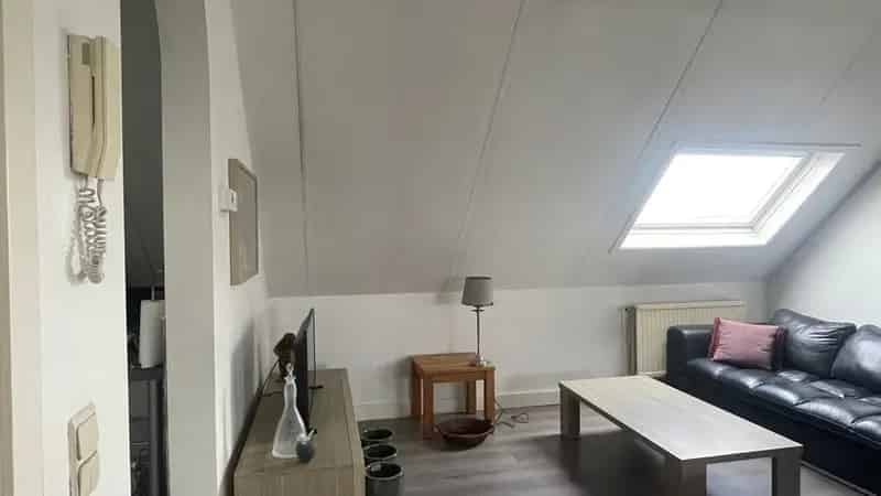 Instapklaar duplex-appartement te huur in hartje Maasmechelen