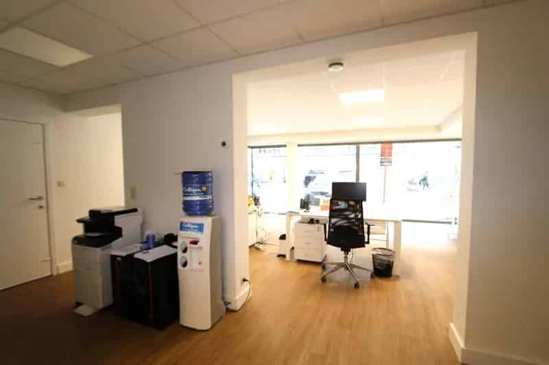 GELIJKVLOERS HANDELSPAND IN HET STADSCENTRUM