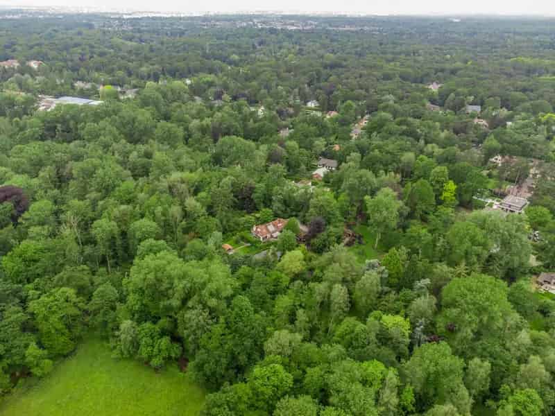 Exclusieve villa op uniek domein van 20.201 m² op een topligging