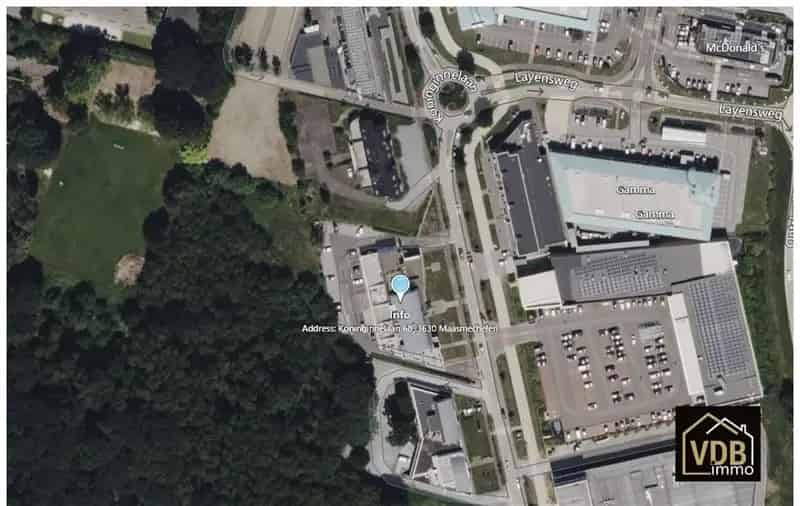 Commercieel gebouw op toplocatie geschikt voor vele doeleinden: kantoor, kleinhandel, groothandel...
