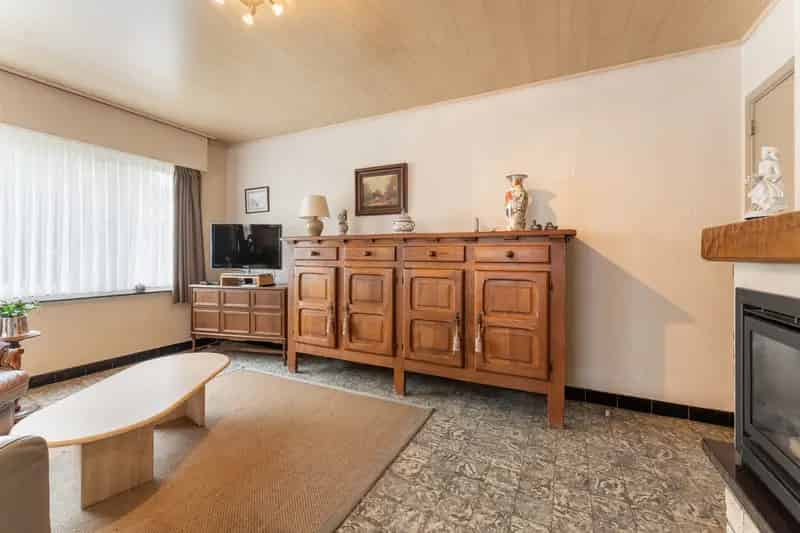 Huis te huur Beveren Centrum: Ruime halfopen bebouwing met 4 slaapkamers