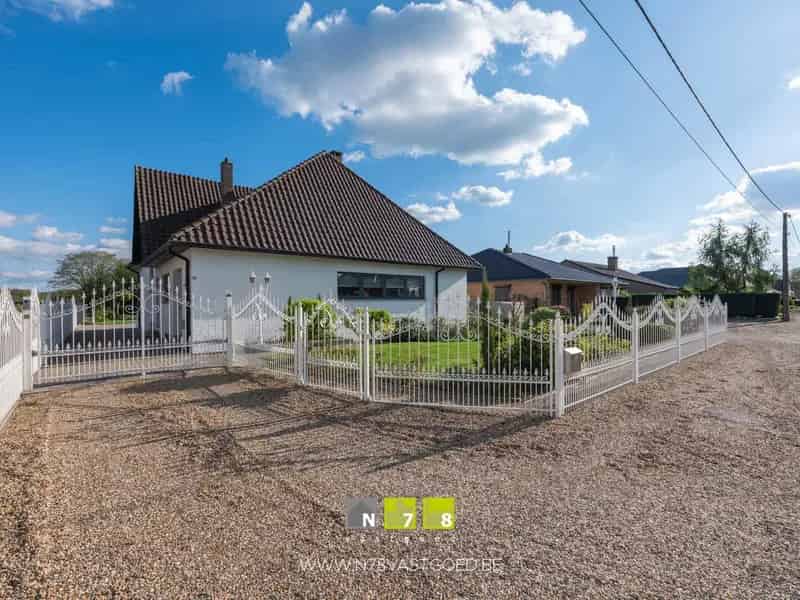 Villa te koop in Maaseik – Groep N