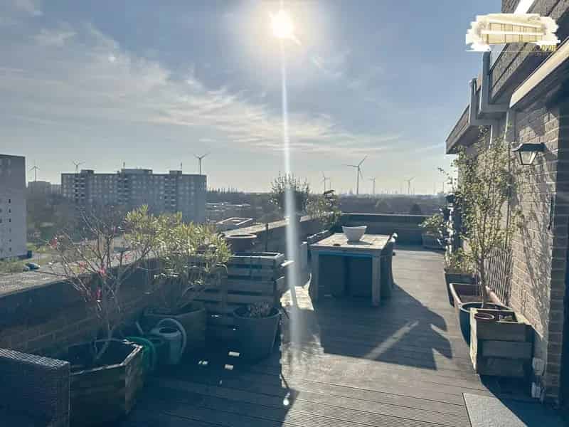 Dakappartement te huur - Vernieuwd - Groot terras - Airco