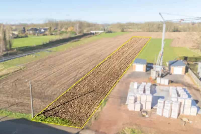 Bouwgrond 18 are voor open bebouwing te Lierde