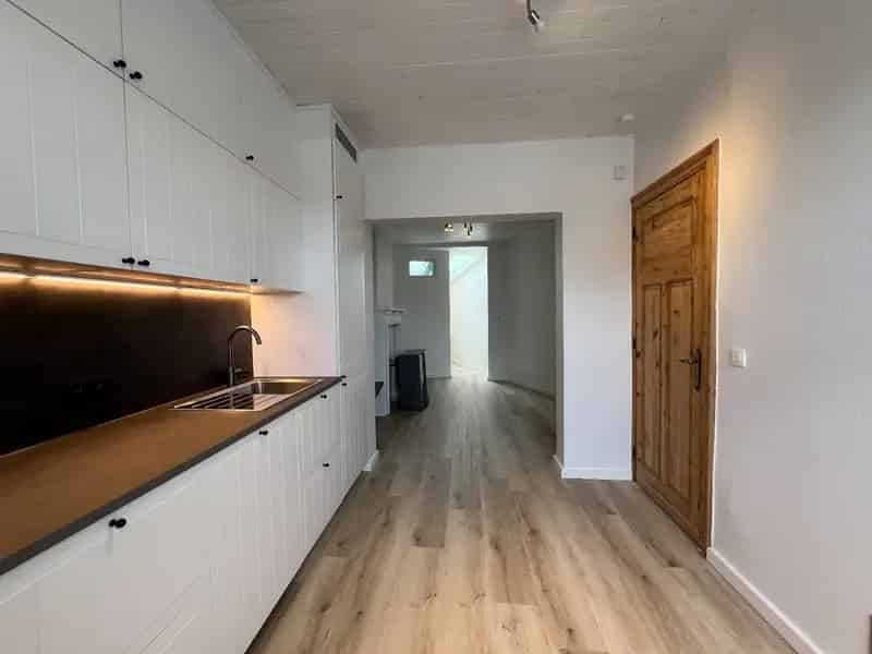 Knusse rijwoning met 3 slaapkamers en tuin
