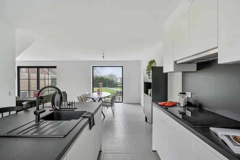 Label A: nieuwbouw met 3 kamers, tuin en garage.
