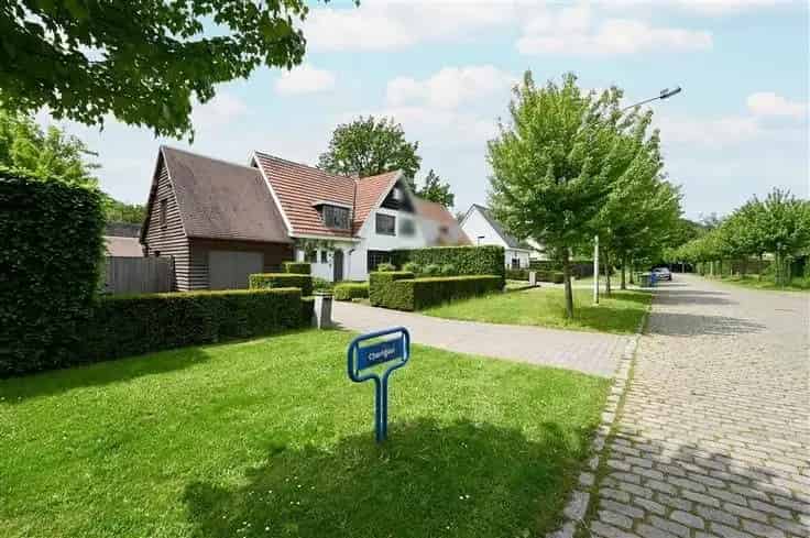 Huis Te Koop Vriesdonk Brasschaat: Charmante 4 Slaapkamers Energiezuinig