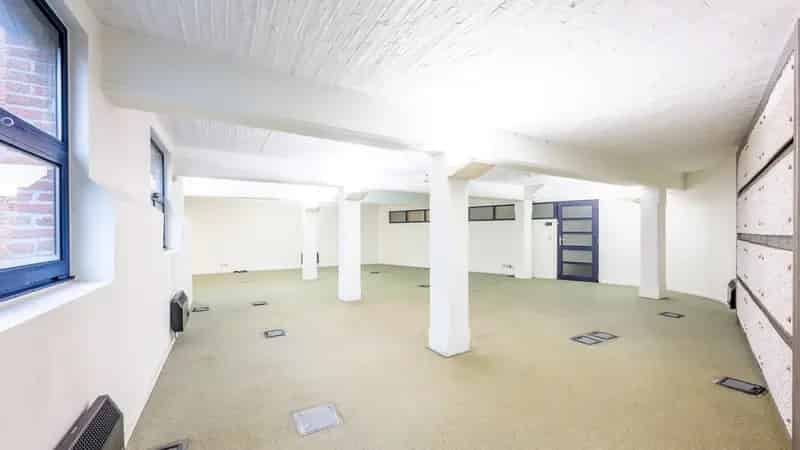Kantoor Showroom te Huur Antwerpen Noord 185m² Oud Pakhuis
