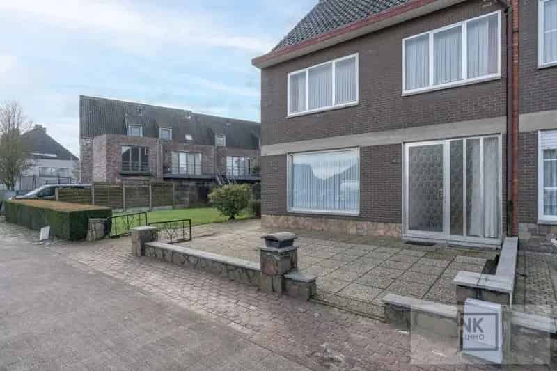 Huis met 3 slaapkamers op centrale ligging te Kasterlee op een perceel van 1055 m²!