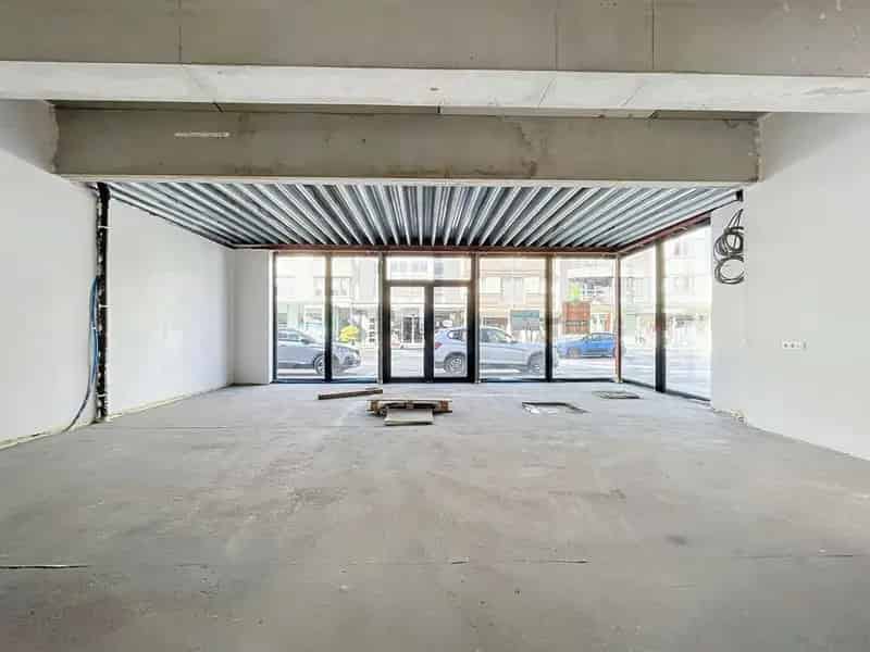 Nieuwbouw handelspand te koop in Sint-Idesbald