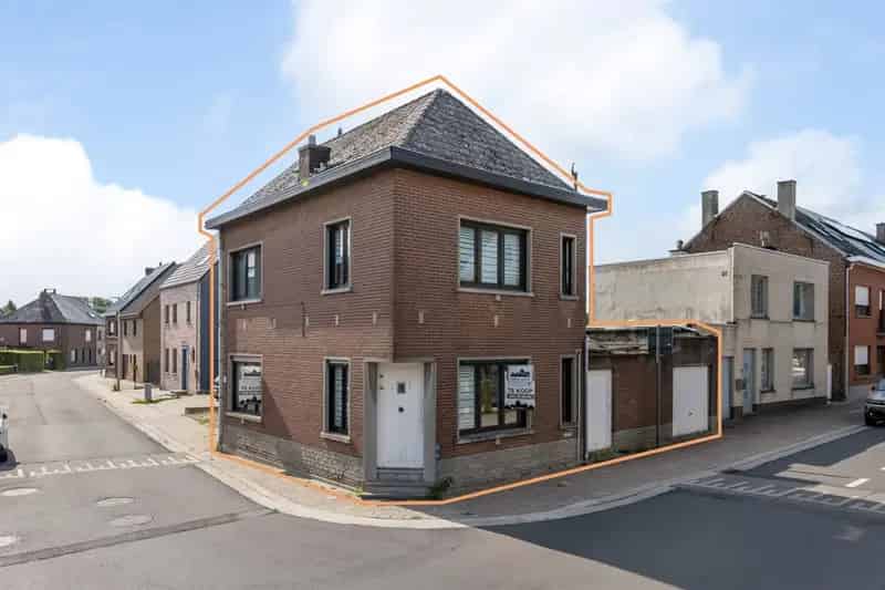 Te renoveren woning met veel potentieel te Hekelgem