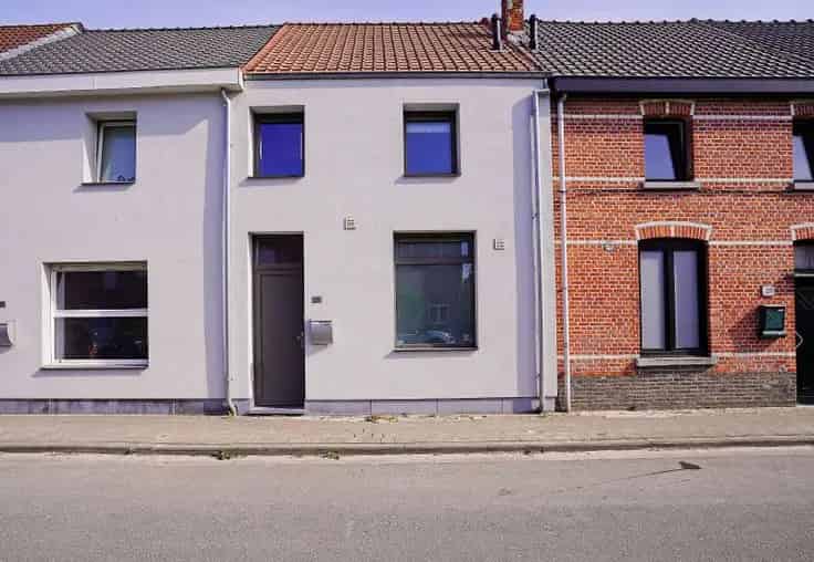 Huis Te Koop Gerenoveerd 2 slaapkamers Tuin Instapklaar