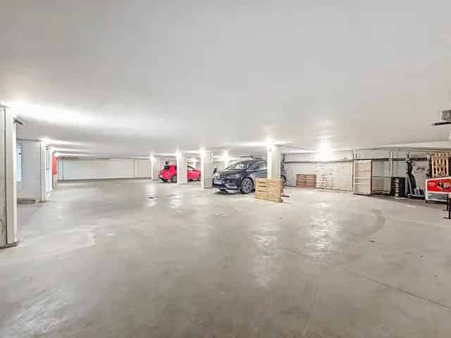 Overdekte parkeerplaats te koop in Ixelles
