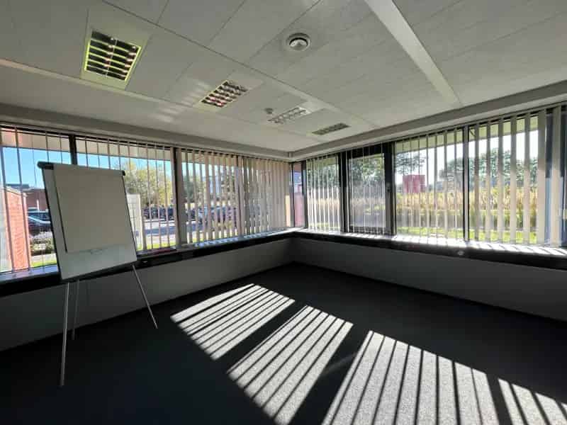 Kantoor te huur in Sint-Denijs-Westrem