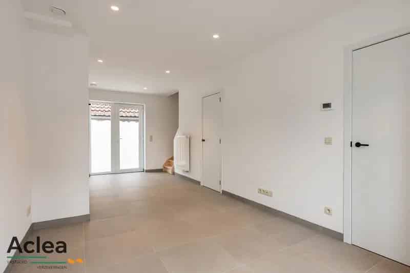 Huis te huur te Beke: gerenoveerde woning met 2 slaapkamers