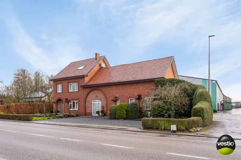 Handelspand met woonst te koop Sint-Truiden