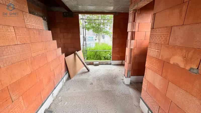 VERNIEUWBOUWPROJECT VERDER AF TE WERKEN OP PRACHTIGE LOCATIE