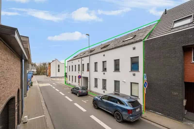 Gebouw bestaande uit 14 studio's - bruto-rendement 6,25%