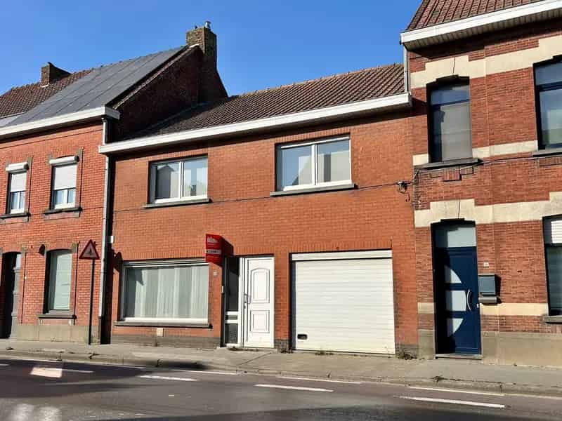 Huis te Koop Brielen: Rijwoning met Garage en Tuin