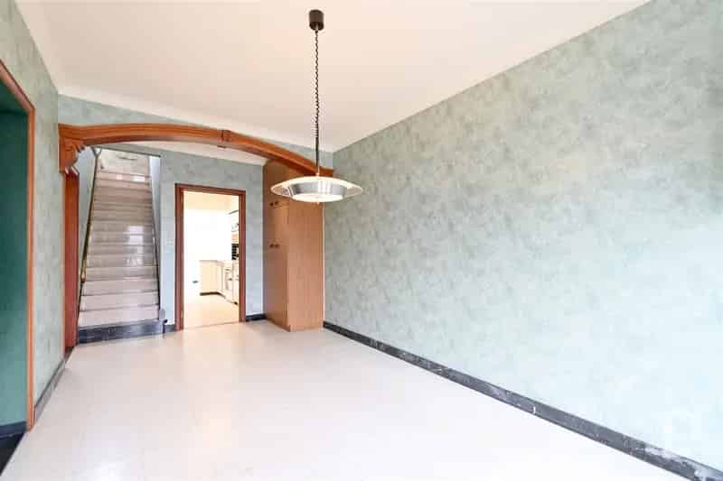 Te renoveren woning met veel potentieel nabij Zottegem