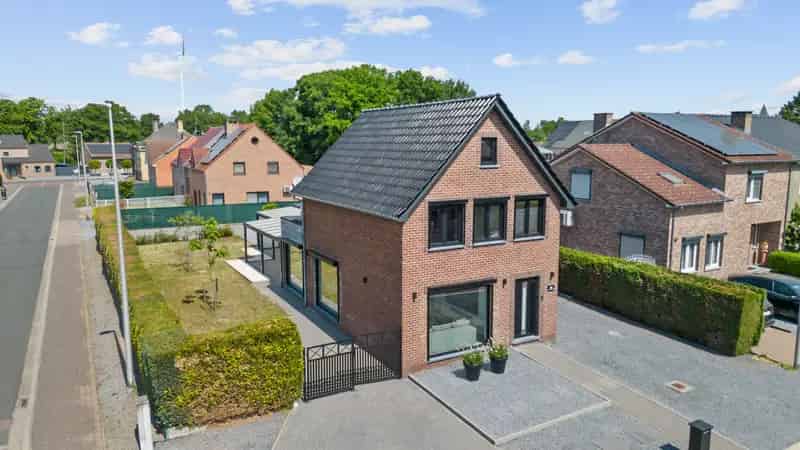 Gerenoveerde gezinswoning te Lanklaar