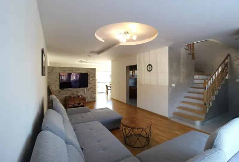 Huis te koop Merelbeke: 5 slaapkamers, 2 badkamers, energiezuinig