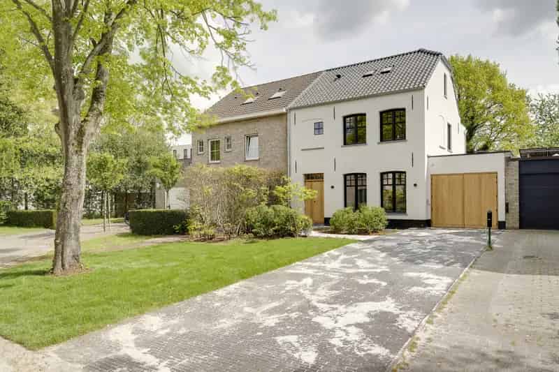 Huis te huur Schilde: Luxe gezinswoning met tuin