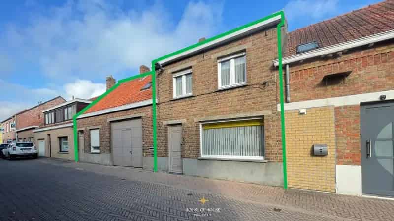 Twee te renoveren rijwoningen met grote tuin en prachtige open zichten