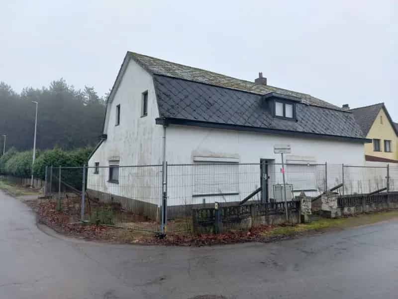 IN OPTIE --- Rustig gelegen woning te koop