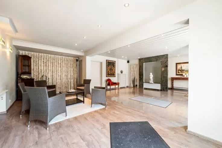 Huis Te Koop Pittem Ruime Woning Veel Mogelijkheden