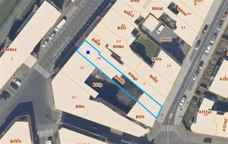 Ruim handelspand met grote garage