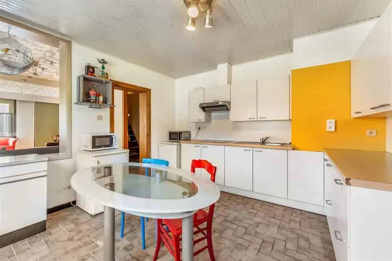 TE RENOVEREN WONING MET 2 SLAAPKAMERS OP EEN PERCEEL VAN 3A47CA TE HAM