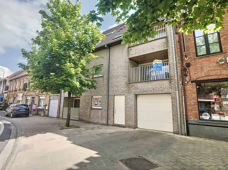 Appartement te huur te Passendale: 2 slaapkamers, carport en terras
