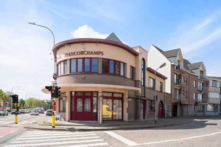 Huis Te Koop Lokeren: Handelszaak met Woning