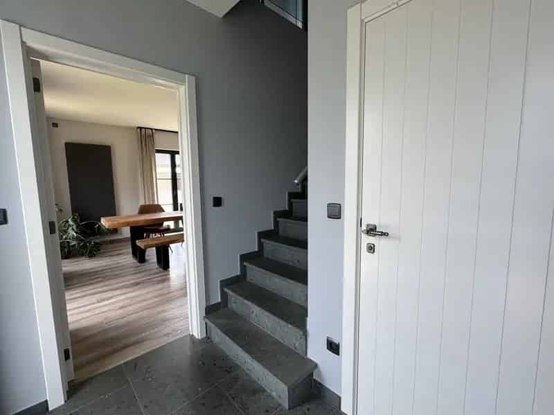 Prachtige villa met 4 slaapkamers.