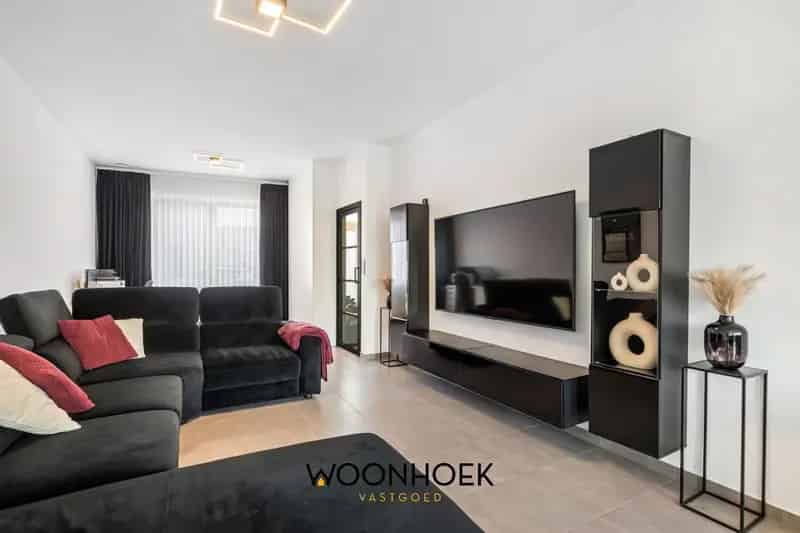 Trendy, luxueus afgewerkte woning (2020) met 4 slaapkamers te Lokeren