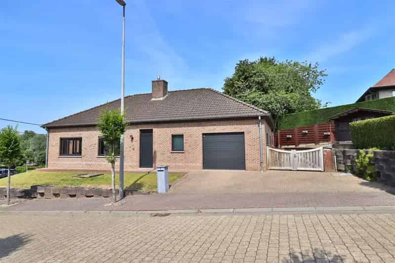 Gelijkvloerse Villa te Huur met Tuin
