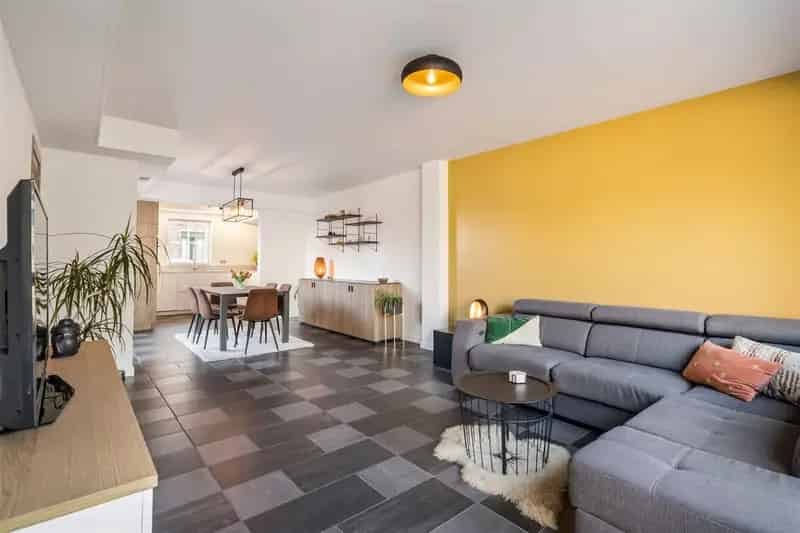 Instapklare starterswoning met 2 slaapkamers in een groene omgeving