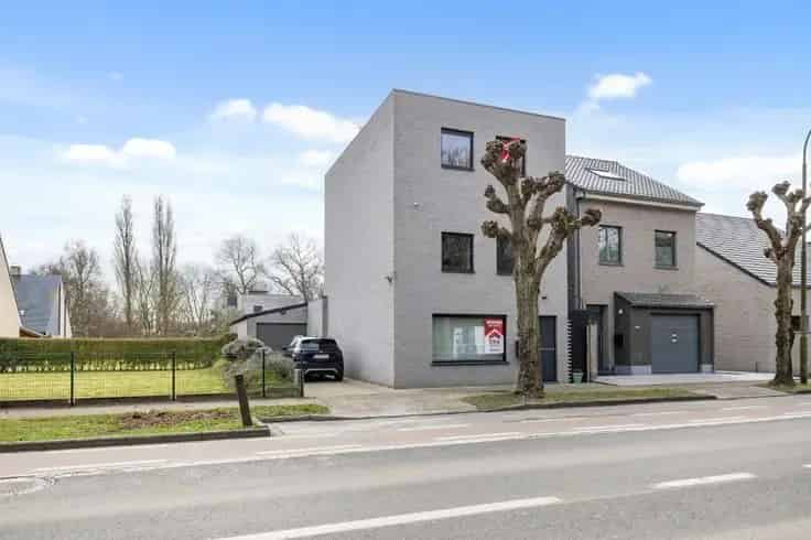 Huis Te Koop De Panne: Ruime Gerenoveerde Woning