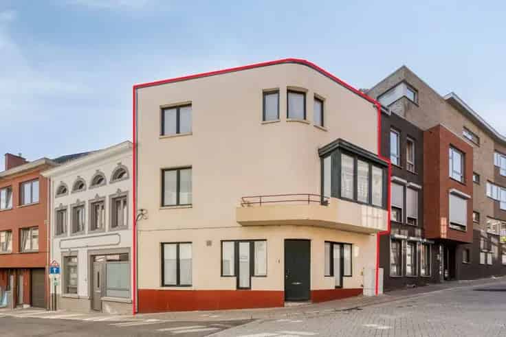 Huis Te Koop Centrum: Instapklare Familiewoning met 2 slaapkamers